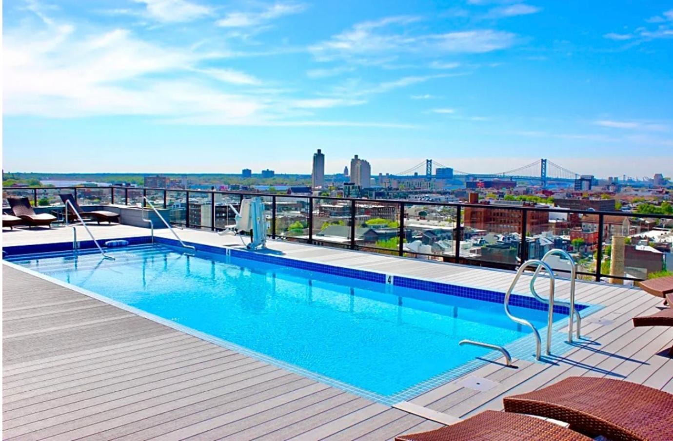 Upscale Studio W Rooftop Deck Apartment Philadelphia Exterior photo